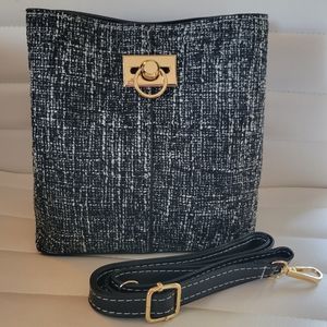 NWOT Black Small Crossbody Turn Lock Bucket Bag/Purse